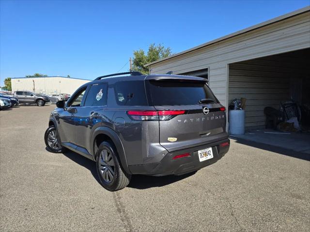 2025 Nissan Pathfinder SV FWD