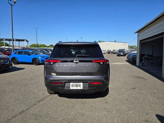 2025 Nissan Pathfinder SV FWD