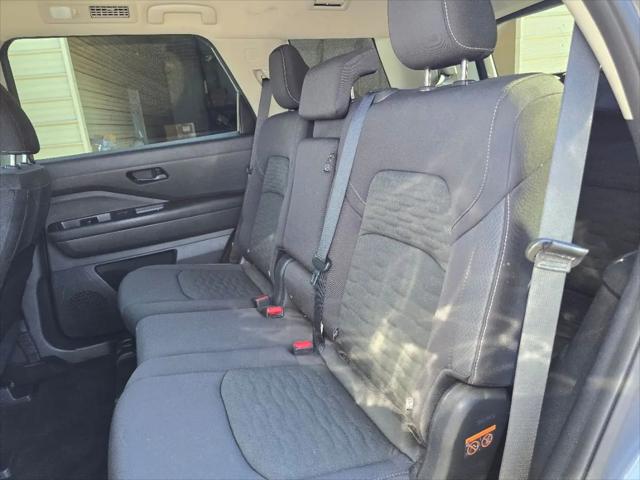 2025 Nissan Pathfinder SV FWD