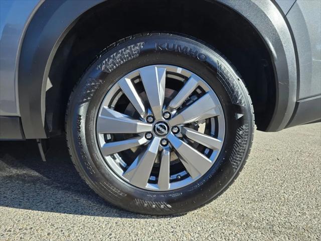 2025 Nissan Pathfinder SV FWD