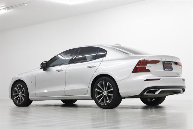 2022 Volvo S60 B5 Momentum