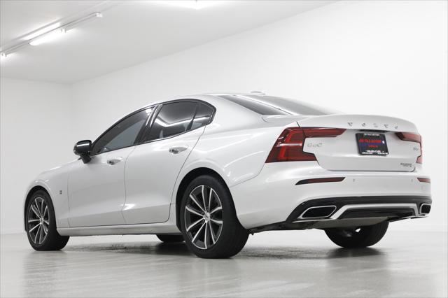 2022 Volvo S60 B5 Momentum