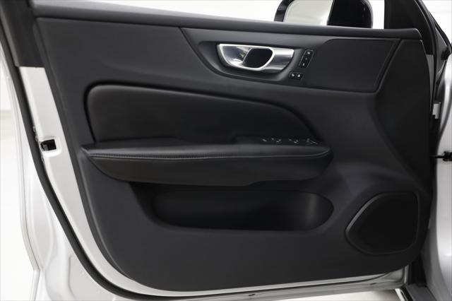 2022 Volvo S60 B5 Momentum