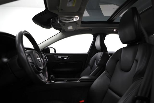 2022 Volvo S60 B5 Momentum