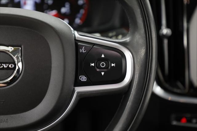 2022 Volvo S60 B5 Momentum
