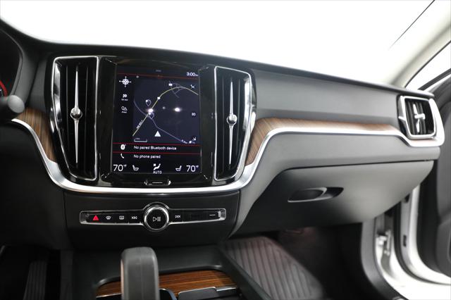 2022 Volvo S60 B5 Momentum