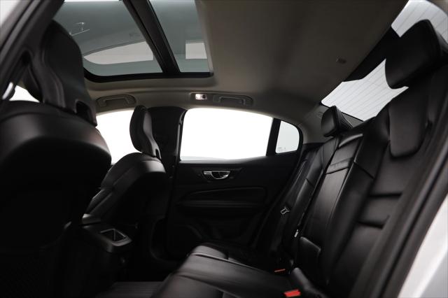 2022 Volvo S60 B5 Momentum