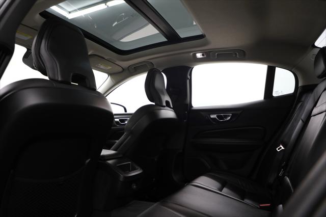 2022 Volvo S60 B5 Momentum