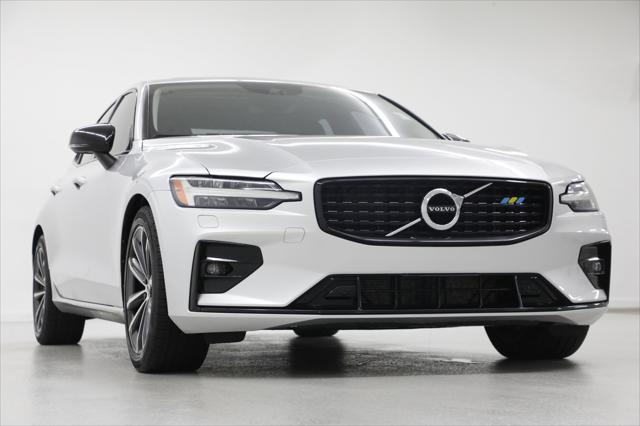 2022 Volvo S60 B5 Momentum