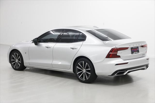 2022 Volvo S60 B5 Momentum