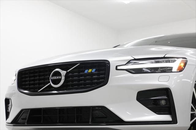 2022 Volvo S60 B5 Momentum
