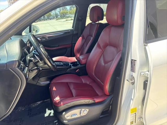2022 Porsche Macan Macan