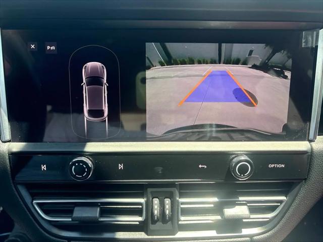 2022 Porsche Macan Macan