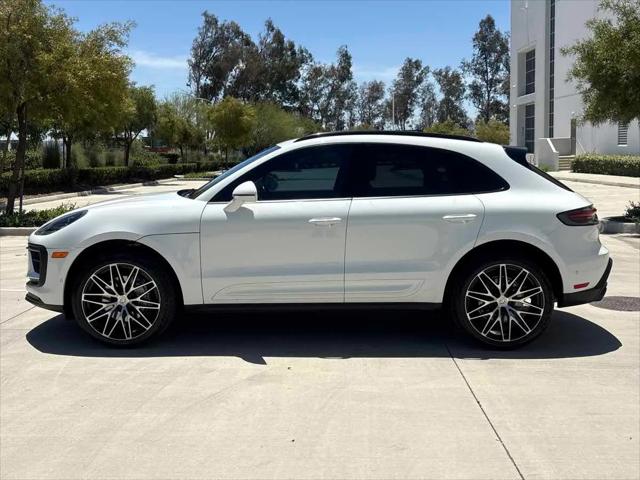 2022 Porsche Macan Macan