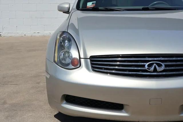 2003 INFINITI G35 Base w/6 Speed Manual