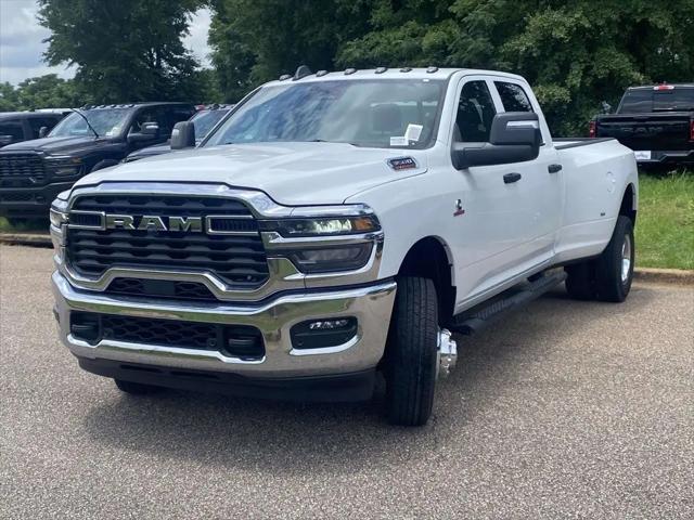 2026 Ram 3500 Tradesman Crew Cab 4x4 8' Box