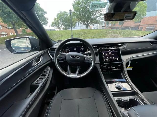 2026 Jeep Grand Cherokee Altitude 4x4