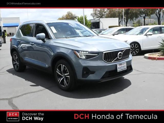 2023 Volvo XC40 B5 Plus Bright Theme