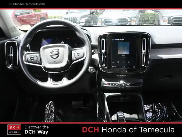 2023 Volvo XC40 B5 Plus Bright Theme