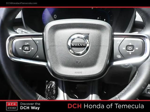2023 Volvo XC40 B5 Plus Bright Theme