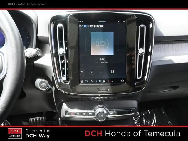 2023 Volvo XC40 B5 Plus Bright Theme