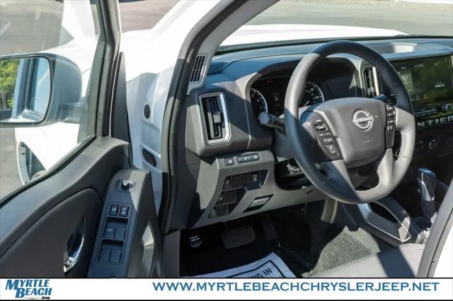 2025 Nissan Frontier Crew Cab SV 4x2