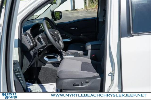 2025 Nissan Frontier Crew Cab SV 4x2