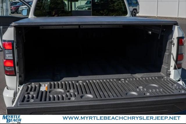 2025 Nissan Frontier Crew Cab SV 4x2