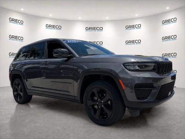 2022 Jeep Grand Cherokee Altitude 4x2 for sale in Delray Beach, FL