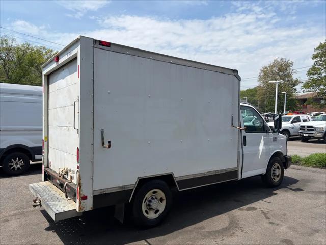 2011 GMC Savana Cutaway Work Van