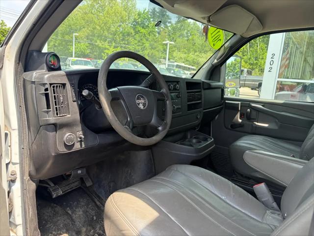 2011 GMC Savana Cutaway Work Van