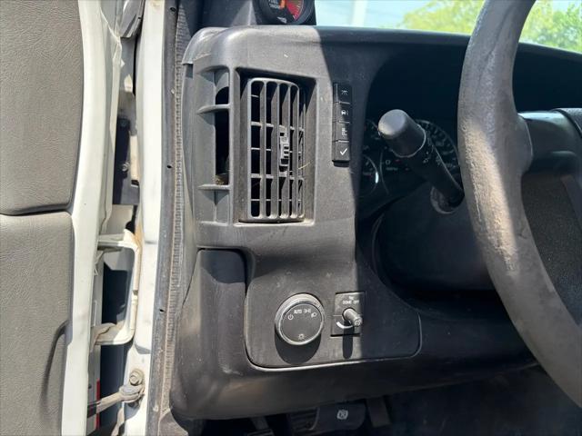 2011 GMC Savana Cutaway Work Van