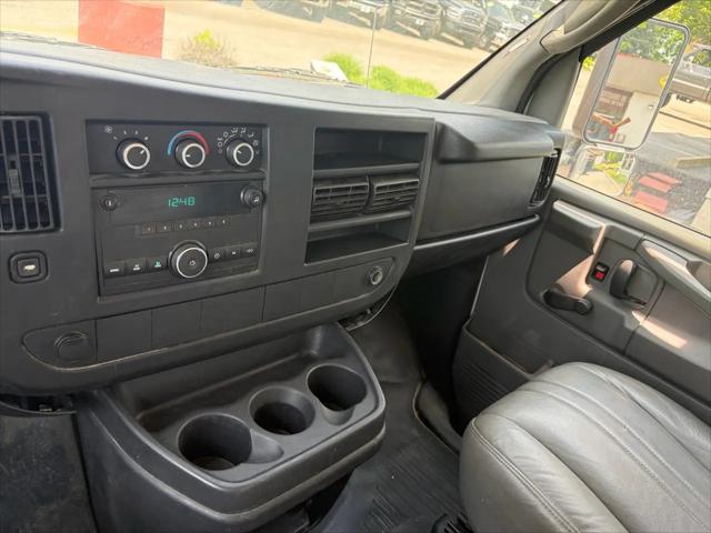 2011 GMC Savana Cutaway Work Van