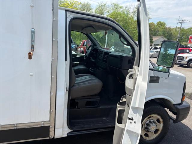2011 GMC Savana Cutaway Work Van