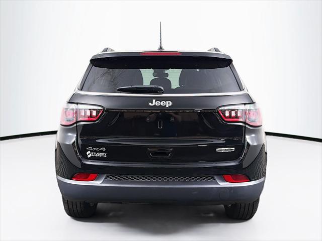 2024 Jeep Compass Latitude Lux FWD
