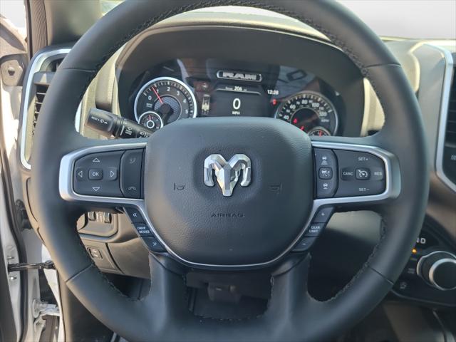 2025 Ram 1500 Big Horn Crew Cab 4x4 5'7" Box