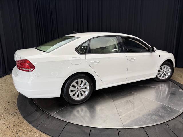 2015 Volkswagen Passat 1.8T Wolfsburg Edition