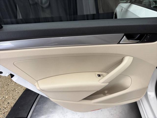 2015 Volkswagen Passat 1.8T Wolfsburg Edition
