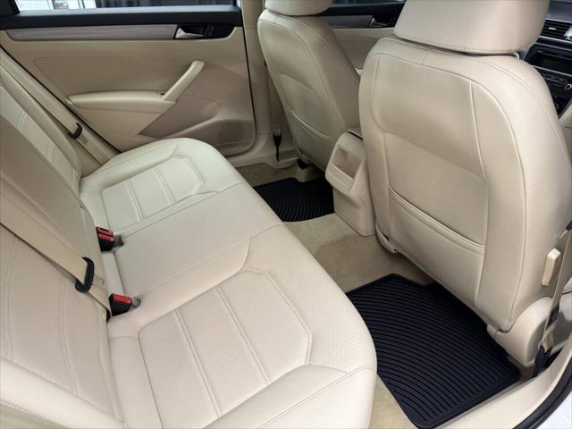 2015 Volkswagen Passat 1.8T Wolfsburg Edition