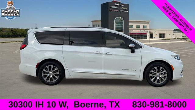 2025 Chrysler Pacifica Hybrid Pinnacle