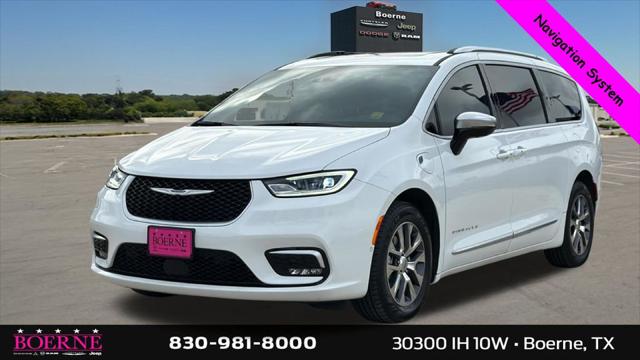 2025 Chrysler Pacifica Hybrid Pinnacle