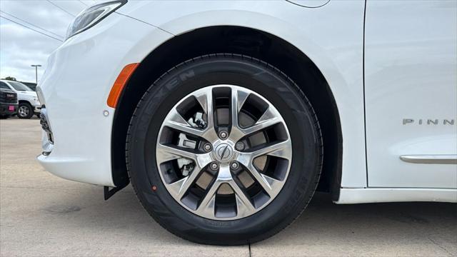 2025 Chrysler Pacifica Hybrid Pinnacle