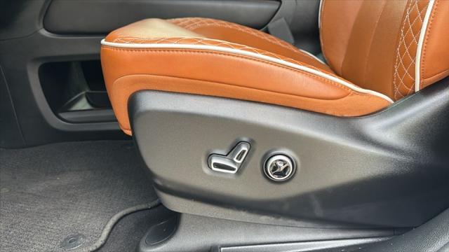 2025 Chrysler Pacifica Hybrid Pinnacle
