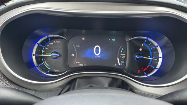 2025 Chrysler Pacifica Hybrid Pinnacle