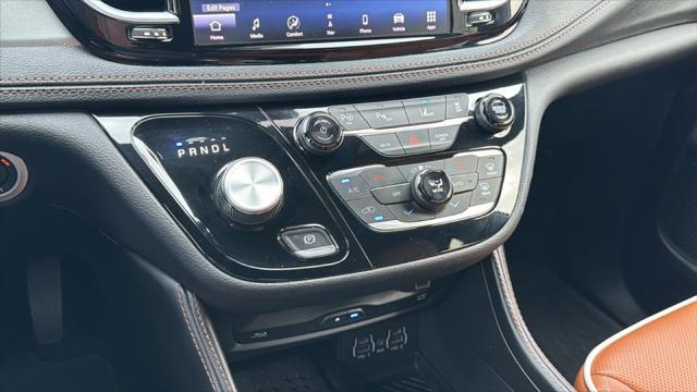 2025 Chrysler Pacifica Hybrid Pinnacle