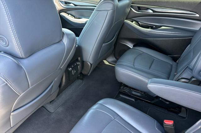 2023 Buick Enclave Essence FWD