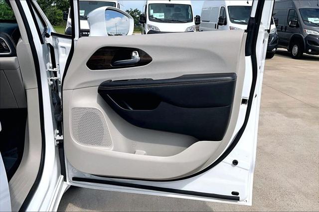 2021 Chrysler Pacifica Limited AWD
