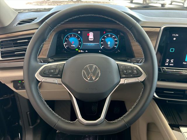 2026 Volkswagen Atlas SE with Technology