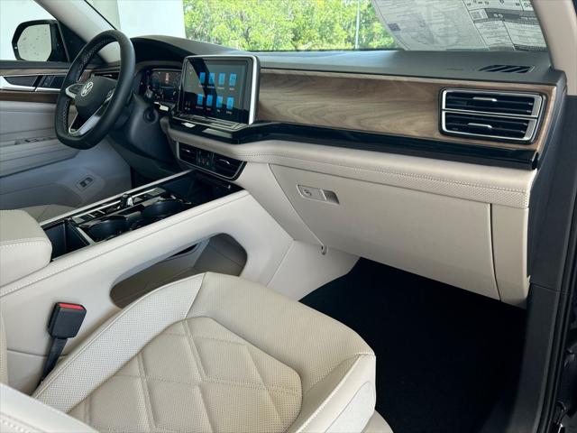 2026 Volkswagen Atlas SE with Technology