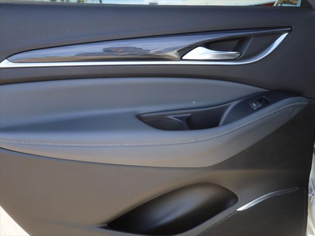 2022 Buick Enclave AWD Essence